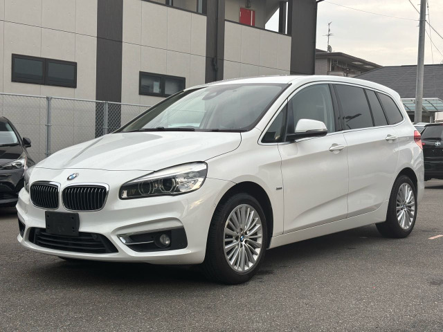 2シリーズグランツアラー220i ラグジュアリー