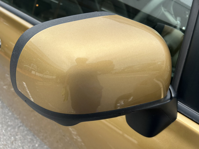 程度が悪い車が安いのは当たり前です。当店はコストを安く!薄利多売価格設定お客様が良い車両をお買い求め安くだけをこだわってます。少し年式古くても程度の良い車は沢山あります。