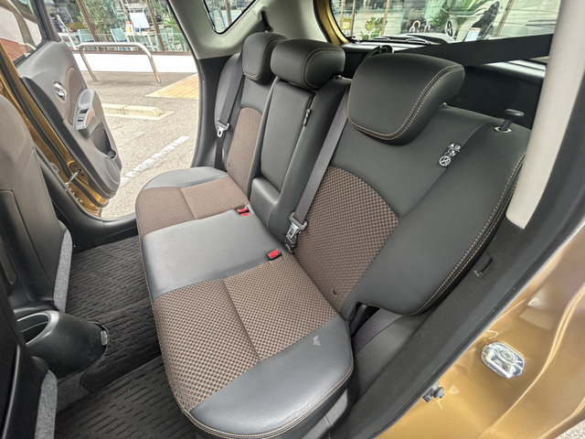 外装仕上げ、みがき、破水仕上げします。内装クリーニング ヘッドライトの黄ばみ落としてからの磨き!納車仕上げ専門の担当者がしっかり仕上げさせて頂きます。満足クォリティー!直通TEL0569-84-1338