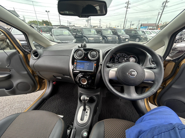 常時店舗在庫300台以上あります。当店は厳選仕入れをしております。輸入車 国産車 注文車 納得のいく、お客様のお探しのいいお車がきっと見つかります。☆直通TEL0569-84-1338