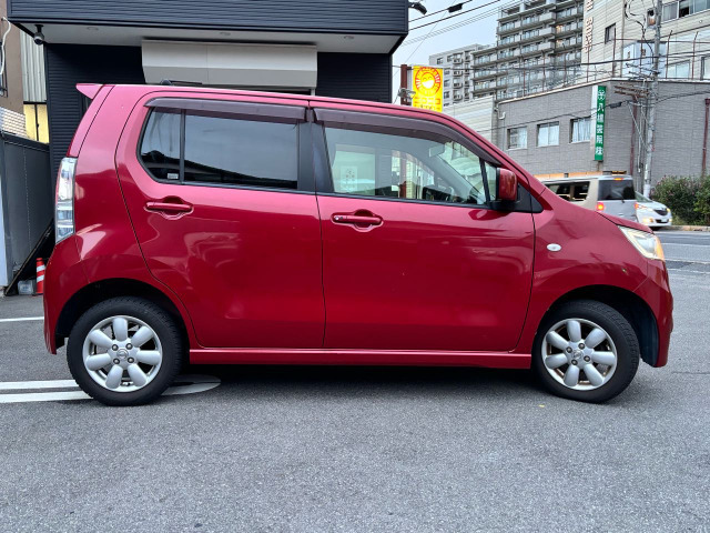 ��183�������������X�͍���183���������ɂ������܂�!��ʂ�ɖʂ��Ă���܂�!�ڂ̑O�ɂ̓o�X��u�����v���������܂��̂ŁA���C�y�ɂ����X��������(^^��j�R�j�R�����^�J�[�̊Ŕ��ڈ�ł�!