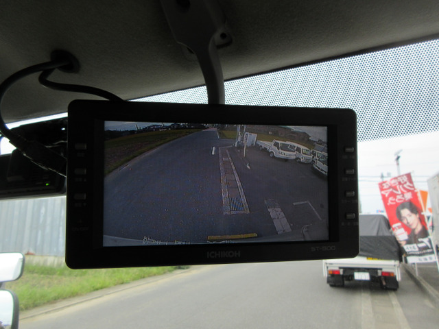 ���o�b�N���j�^�[�t���ł���