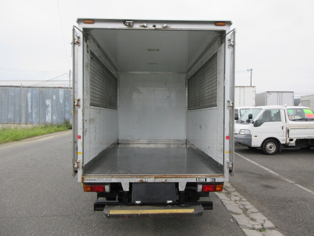 �����A���J������Ԃł���