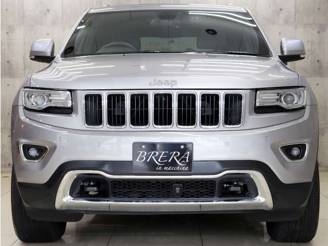 嬉しい充実装備や機能が満載で魅力的なジープ・グランドチェロキーリミテッドの入庫です!