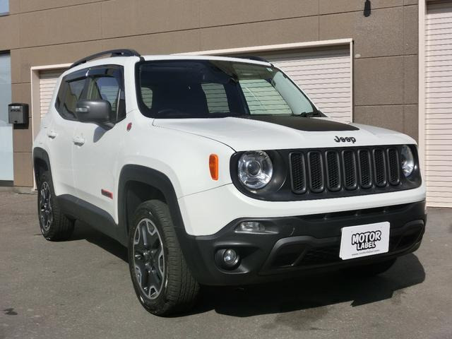 レネゲード(ジープ) トレイルホーク 4WD　ナビ、テレビ、Bluetooth、ETC 中古車画像