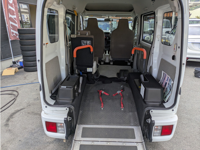 エブリイウィズ 車いす移動車 助手席側リアシート付 5AGS車
