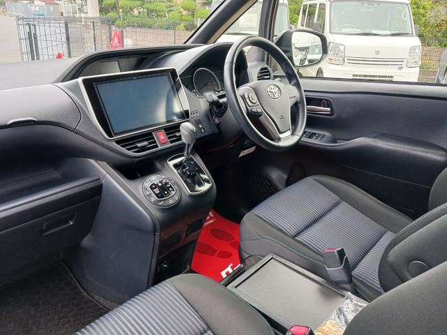 ヴォクシー2.0 ZS