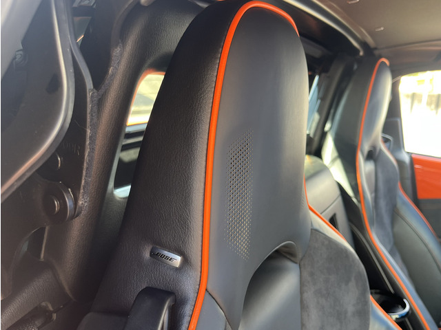 �W��������BOSE�T�E���h����������Ă���܂��B�N���A�ȃT�E���h�����y���ݒ����܂��B�h���C�u���͂��D���ȉ��y�𗬂��Ȃ���y����ł��������B