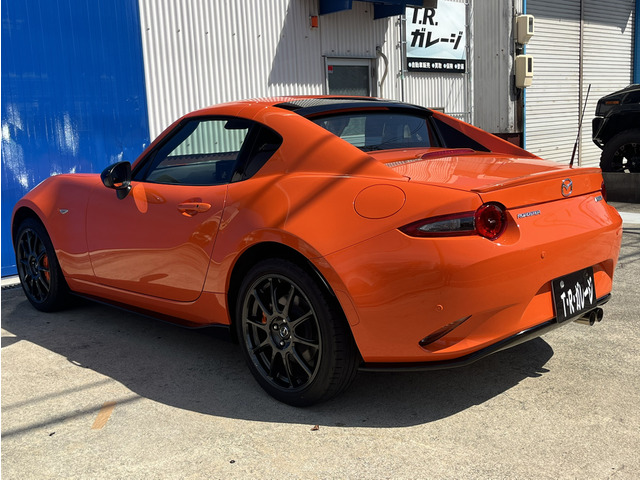 �{�f�B�F�͐�p�̃��[�V���O�I�����W�ɂȂ�܂��B���̃O���[�h��p�̃{�f�B�F�Ȃ̂ň�ڂŕ������Ă��܂��܂��ˁB�{�f�B�̓R�[�e�B���O�������Ă���R���f�B�V�����͗ǍD�ł��B���񌻎Ԋm�F���҂����Ă���܂��B