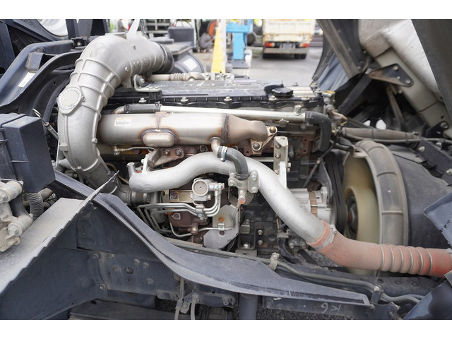 �L�x�ȃg���b�N�A���p�ԁA�n�C�G�[�X�Ȃǎ�舵���Ă���܂��B��xHP�������������Bhttp://www.vantruck.co.jp/