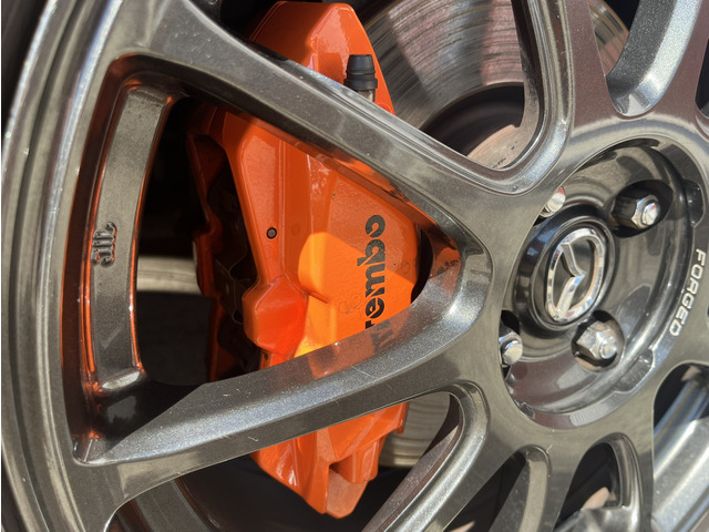 �u���[�L�ɂ̓u�����{���I�����W�L�����p�[����������Ă���܂��B�{�f�B�F�ɍ��킹�Ă���Ƃ��낪�I�V�����ł���ˁB�����ڂ������ł������\�������ł��B�V���̃u�����{�L�����p�[!!