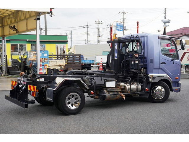 �o���E�g���b�N���A���݌�200��ȏ�!!���Ђ�HP�����񂲗����������Bhttp://www.vantruck.co.jp/index.htm