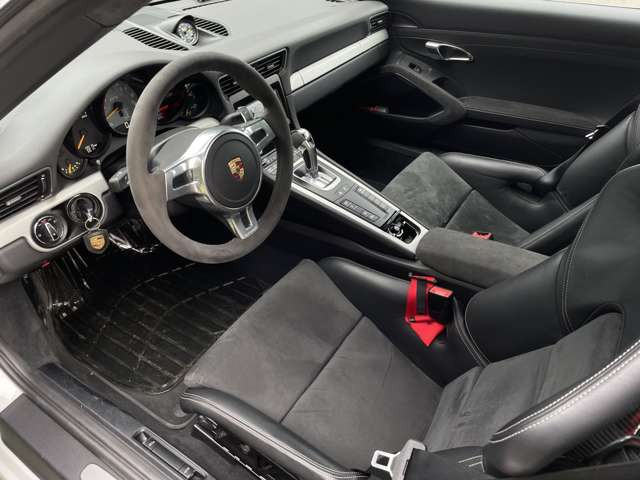 ��p�X�|�[�c�V�[�g�A�A���J���^�[���X�e�A�����O