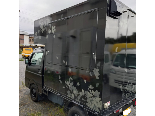 ���ÃL�b�`���J�[30��!���Č��ĐG����!