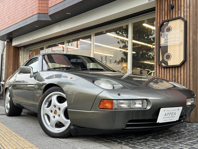 未使用保管品
Swix スウィックス スキーバイス 新品同様 1/18 オートアート ポルシェ 928 ミネルバブルー メタリック