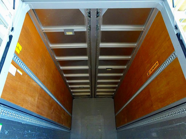 �ב����:626&times;241&times;240 ���{�t���n�[�t/DMS ���A�㕔���ˏグ��/�����t���Q�[�g�t ���t�b�N8�� ���b�V���O���[��2�i(61cm/140cm) �׎�LED��3�� �t���Q�[�g/1,000kg�t