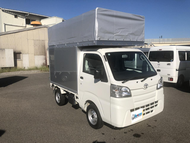 ���s�������ȖځA�܂��܂����􂵂܂��B