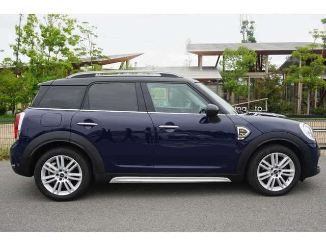 公共交通機関を使っての移動がしにくい世の中ですが、そんな世の中だからこそ、愛車に乗って楽しい移動手段を手に入れて下さい☆