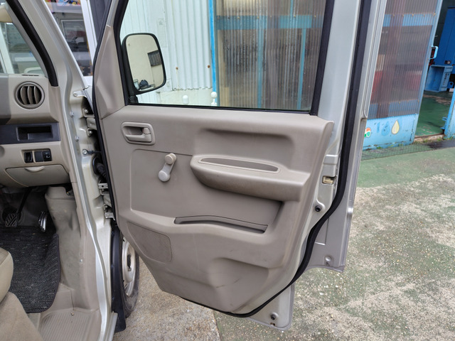 DA64V 5MT A/C �\�[���[�p�l�������ς�