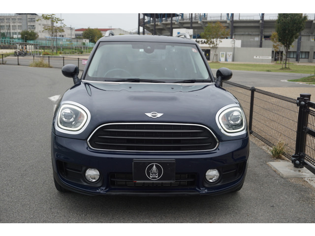 決して安くないお車を弊社で展示している間に傷めないために大事に保管、展示致しております☆