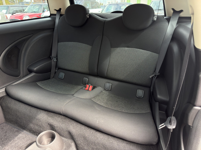 MINI�Ȃ�ł͂̃z�[���h�͂̍����V�[�g���g�p���Ă���܂��B��Ȃɂ́A�`���C���h�V�[�g����t�\�ł��B