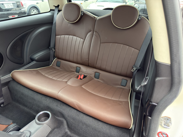 MINI�Ȃ�ł͂̃z�[���h�͂̍����V�[�g���g�p���Ă���܂��B��Ȃɂ́A�`���C���h�V�[�g����t�\�ł��B