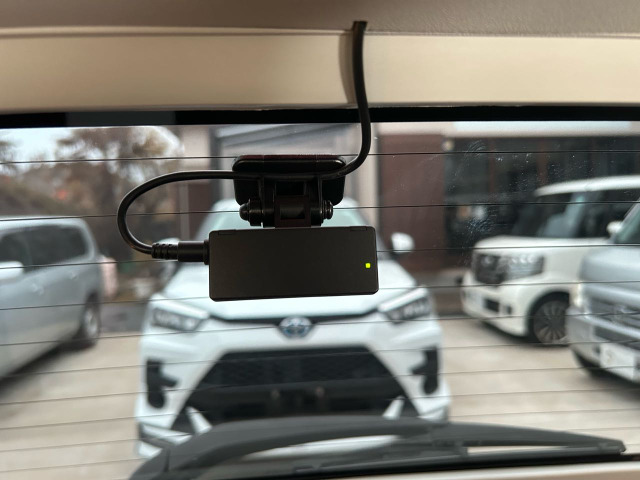 【ドライブレコーダー】万が一の時も安心 快適なドライブ必需品のドライブレコーダー付き