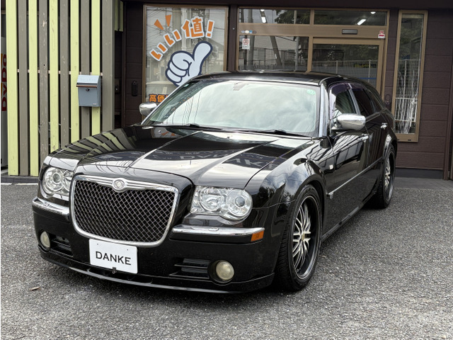 クライスラー 300Cツーリングの価格・新型情報・グレード諸元 価格.com