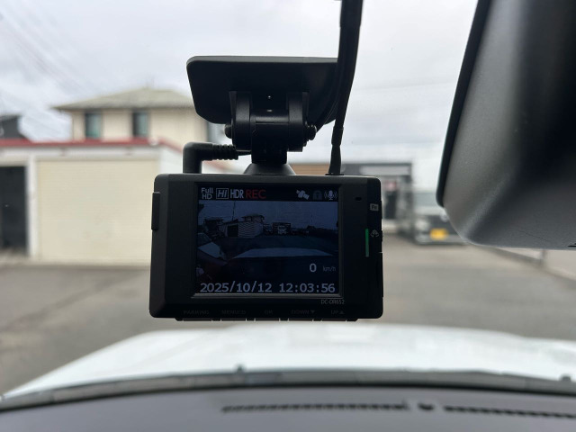 【ドライブレコーダー】万が一の時も安心 快適なドライブ必需品のドライブレコーダー付き