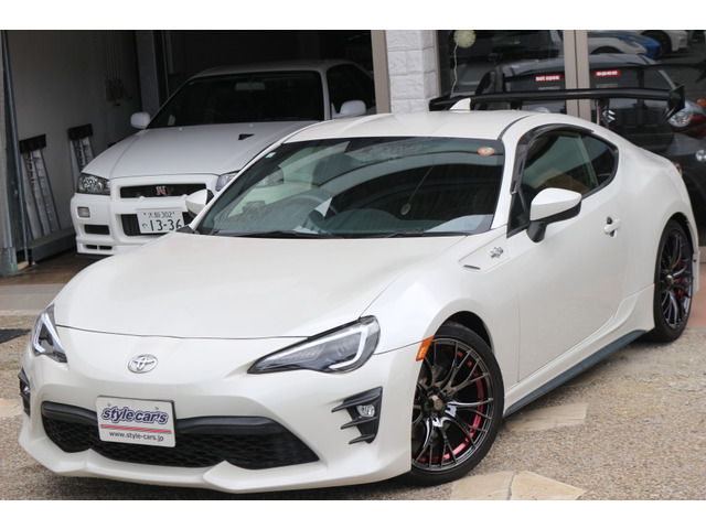 �����悢�J�X�^��!�����ɕύX���ꂽ�yZN6-86�z���ɂ��܂���!�w�b�h���C�g��e�[�����C�g���X�^�C���b�V���ɕύX���ꂽ�J�b�R����86!TRD�G�A���Ƀ}�t���[�܂�!���Ȃ肨�������ł�!