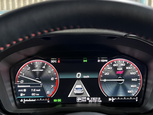 ���[�^�[�p�l���͉t���^�C�v�ƂȂ��Ă��܂�!�e����S�����̏�Ԃ�A�ԗ����Ȃǂ����₷�����e����܂�!