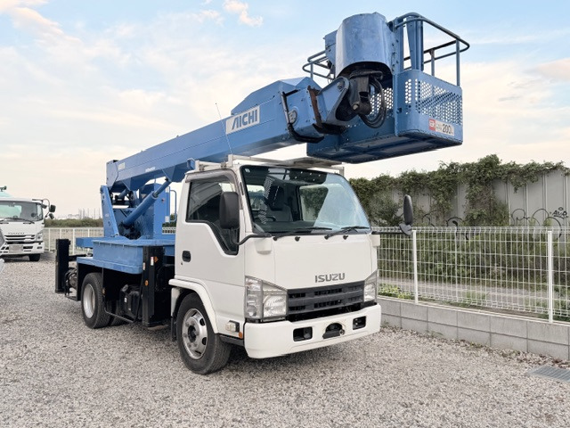 エルフ高所作業車