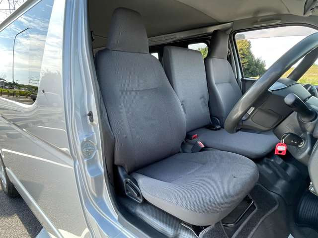 レジアスエース2.8 DX ロング ディーゼル 4WD