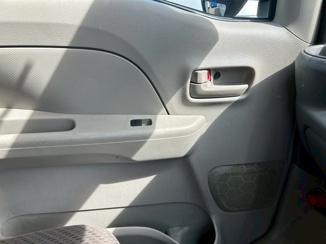 �c�Ǝ��Ԃ͔N�����x�Œ�9��������6���܂ŉc�Ƃ��Ă���܂��̂ł��ł����ɗ��Ă��������B