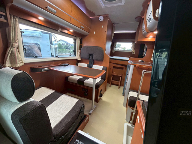 �L�����s���O�J�[����҂��炨��芷���܂ő��l�ȓ�[�Y�ɓ����郌�C�A�E�g!