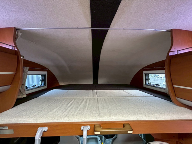 �o���N�x�b�h���L�X���K!���@��190cm&times;180cm�ƂȂ��Ă���܂�!