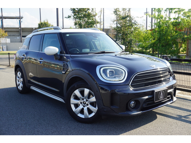 �{�f�B�J���[�͂ƂĂ��������ȃ_�[�N�u���[&times;�z���C�g�ƂȂ��Ă���܂�!