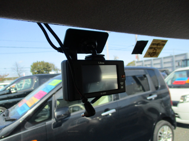 ���������̎��ɂ����S�̃h���C�u���R�[�^�[�t���Ă܂���