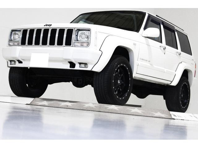 ジープ チェロキー ホワイト(白)の中古車一覧｜中古車検索 - 価格.com