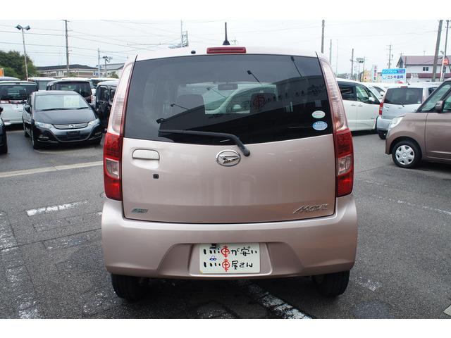 外装仕上げ、みがき、破水仕上げします。内装クリーニング ヘッドライトの黄ばみ落としてからの磨き!納車仕上げ専門の担当者がしっかり仕上げさせて頂きます。満足クォリティー!直通TEL0569-84-1338