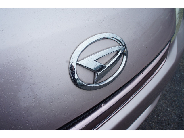 程度が悪い車が安いのは当たり前です。当店はコストを安く!薄利多売価格設定お客様が良い車両をお買い求め安くだけをこだわってます。少し年式古くても程度の良い車は沢山あります。