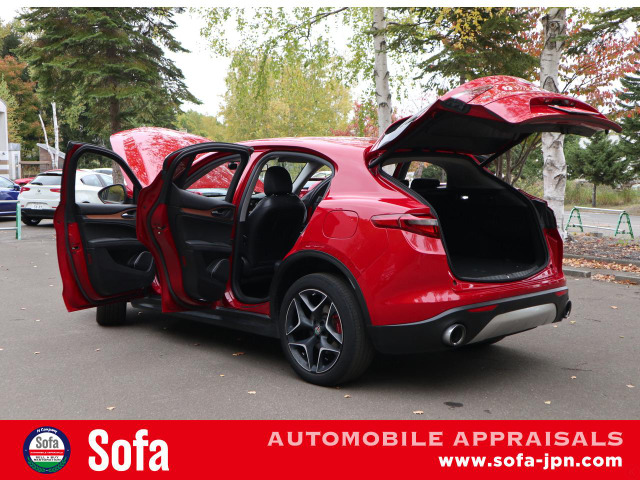 �z�[���y�[�W�ɉ摜�����f��