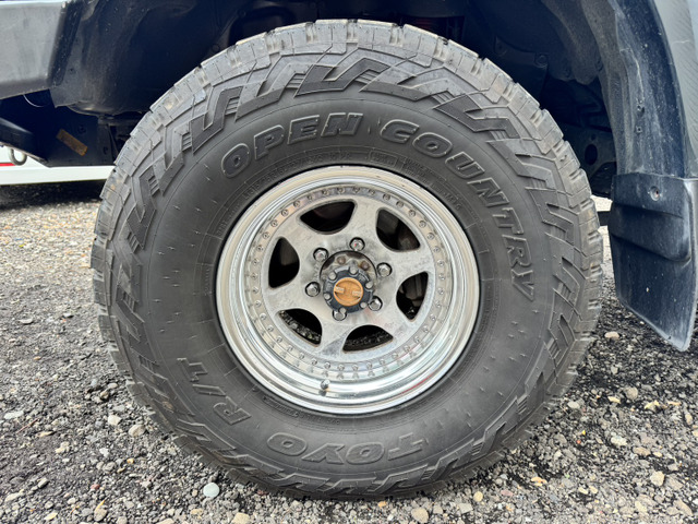 �^�C���T�C�Y��315/75/r16�ł�!�X�^�b�h���X������܂�!