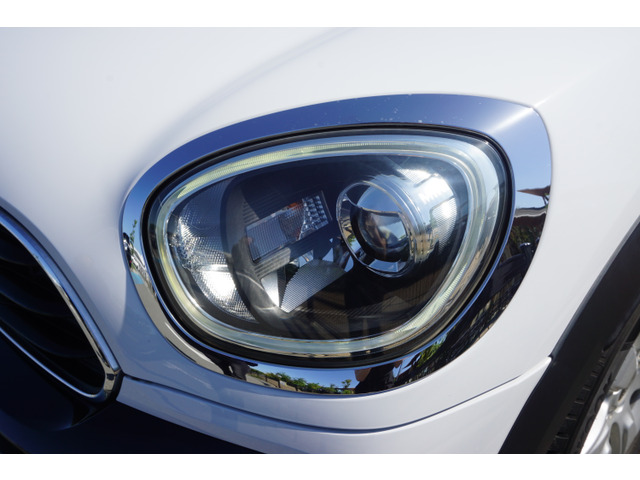 �~�`�̃w�b�h���C�g�ɂ���Ăǂ����猩�Ă�MINI�������Ă��������܂�!