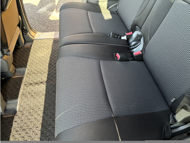 国土交通省に認証された国家公認の自動車整備工場完備!!車検・日常点検・定期点検など、お車を購入してから必要な整備・修理に関してもラダーオートにお任せください!