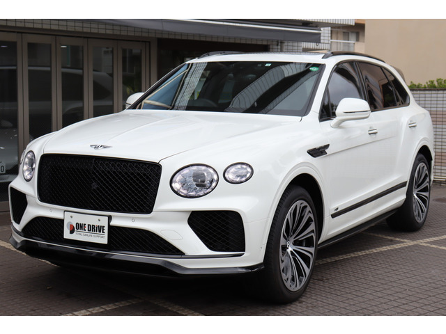 ベンテイガ（ベントレー）V8 4WD　4シーターコンフォートスペック 中古車画像