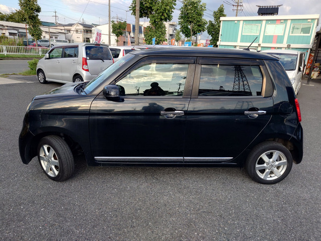 外装仕上げ、磨き、破水仕上げ、内装クリーニング致します。専門の担当者がしっかり仕上げ、納車させて頂きます。