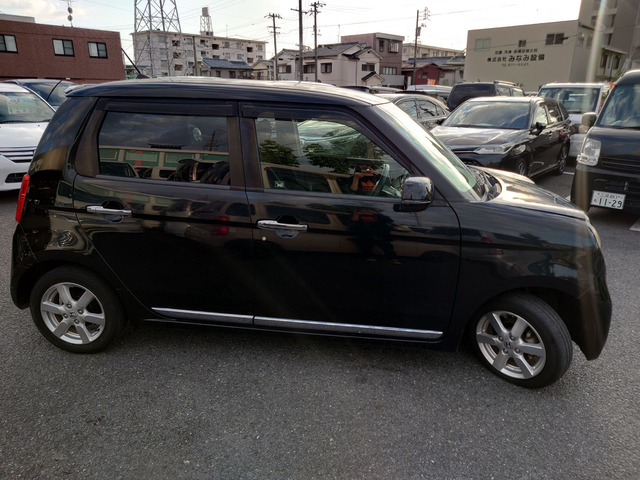 3ヶ月・3000kmの無料保証付きです。エンジン、ミッション等の修理の際に金額が大きくなりがちな箇所も無料修理で安心です。最大3年までの有料保証も取り扱っております。