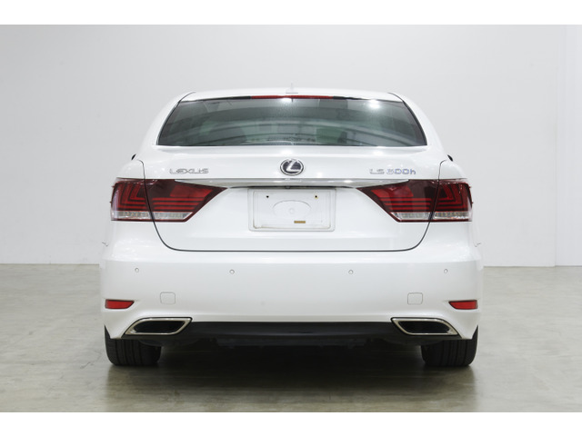 LS600h バージョンL 4WD