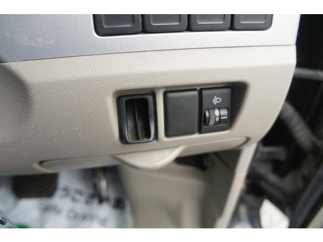 きちんとメンテナンスしてある車まだまだ乗れます。そんなお車を当店は乗り出し10万〜30万ぐらいの価格中心にて在庫してます。事故歴、修復歴、メーター改ざん車のお車は基本的に仕入れしません